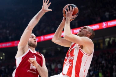 "MANEKENI" NASTAVILI SERIJU POBEDA: Raspucani Lo i Šilds utišali Arenu!