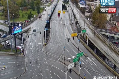 I TO SE DEŠAVA! Najveće saobraćajnice u prestonici prohodne, mokri kolovozi otežavaju vožnju!