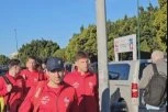 MOĆNO DO KOSKE! Srpski teniseri stigli na megdan Italiji! Pogledajte kako su Nole i ekipa UŠLI u dvoranu! (VIDEO)