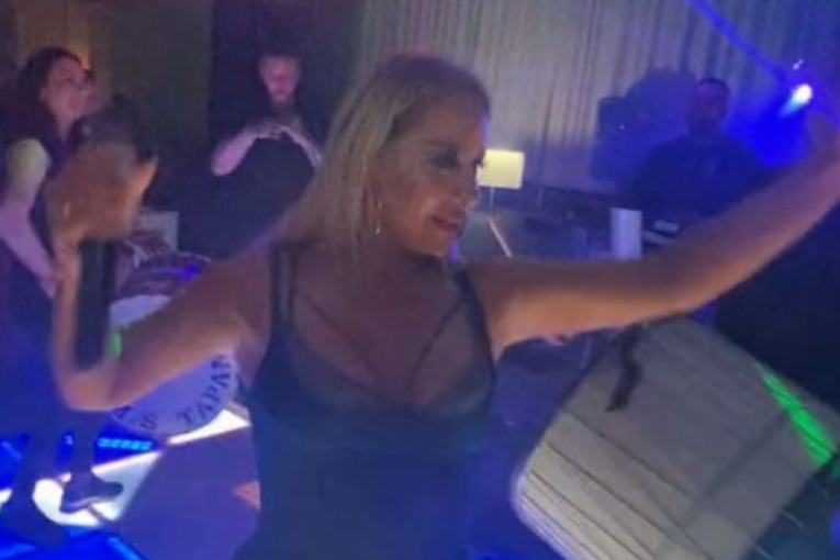 Selma Bajrami pokazala dvoglavog orla