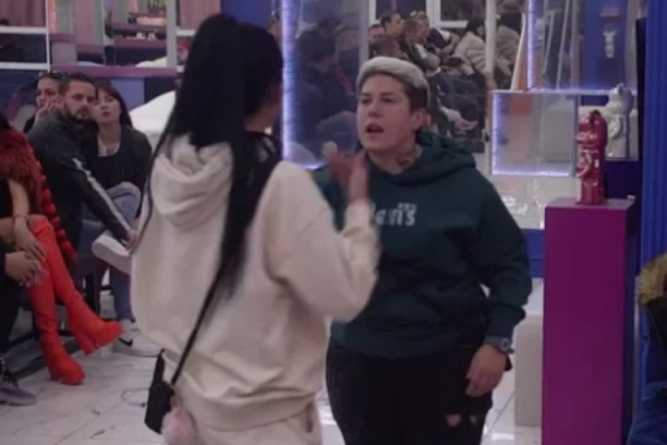 ANITA SATERANA U ĆOŠAK, PA PRIZNALA NAPOKON: Ovo je ISTINA zbog koje nije htela da se UDA za Matoru!?