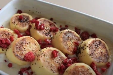 RECEPT ZA RUSKE PALAČINKE: Toliko su drugačije od naših, a neki bi rekli i mnogo bolje - vazdušasto testo je PUN POGODAK (FOTO)