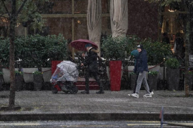 HLADNO SA KIŠOM, SNEGOM I SUSNEŽICOM! Temperatura se spušta i do -5!