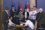 "UGLED SRBIJE SKOČIO POSLE OSVAJANJA MEDALJE!" Vučić sa šahistima: Prvi put u istoriji naša zemlja je evropski prvak u šahu! (VIDEO)