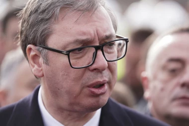 PROGRAM IM SE SVODI NA PLJUVANJE VUČIĆA I SNS! Televizije u vlasništvu Junajted grupe daleko od objektivnih! EVO I DOKAZA CRNO NA BELO!