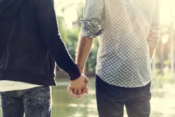 POVRATAK CENZURE NA VELIKA VRATA: Parlament usvojio zakon! Ko bude propagirao ono što "NIJE TRADICIJA" - ide u zatvor