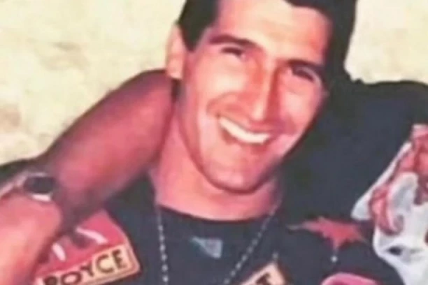 NOĆ KADA JE PAO SURČINSKI KLAN! 200 policajaca hapsilo Šijana i saradnike! UBIJEN POSLE PONOĆI NA SEMAFORU!