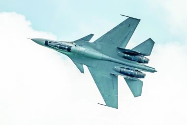 UHVATILI SE ZA GLAVU OD MUKE! AMERIKANCI IZGUBILI "OSPREY"! Ubitačni borbeni avion završio na dnu okeana - preletao Japan!