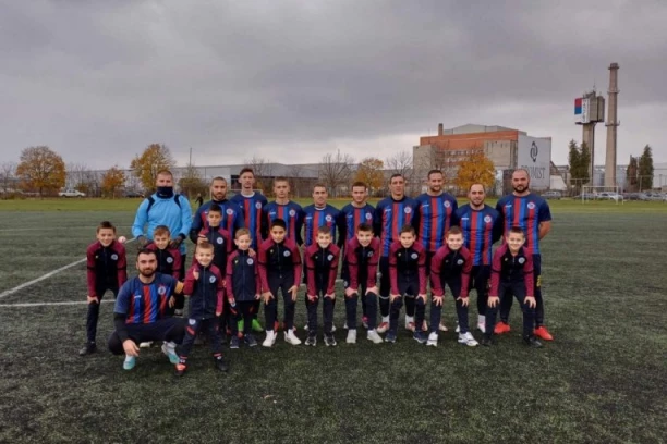 U REDOVIMA VOJE GAČIĆ MOGU BITI ZADOVOLJNI: Rezervisti osigurali trijumf na zatvaranju polusezone - pred start meča, prizor za istoriju!  (VIDEO)