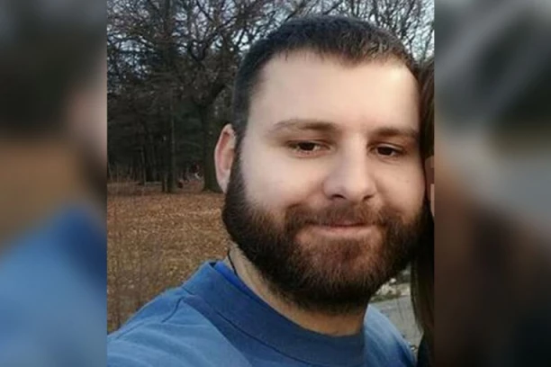 OVO JE SVEŠTENIK KOJI JE POGINUO U SAOBRAĆAJNOJ NESREĆI KOD KRAGUJEVCA: U trenutku sudara sa njim bila je žena i tri ćerke!