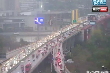 PAKLENE GUŽVE U BEOGRADU! Gde god krenete, kolaps - NAORUŽAJTE SE STRPLJENJEM! (FOTO)