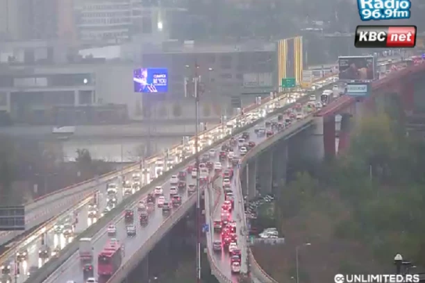 PAKLENE GUŽVE U BEOGRADU! Gde god krenete, kolaps - NAORUŽAJTE SE STRPLJENJEM! (FOTO)