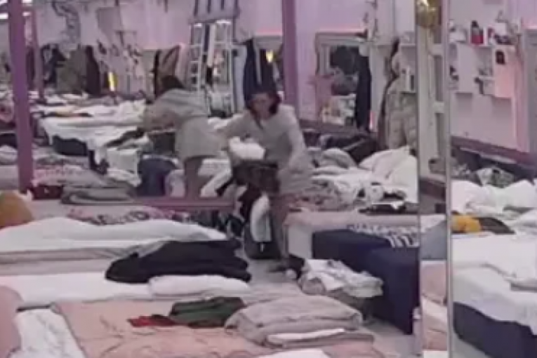 Sukob Anite i Bojane Elita