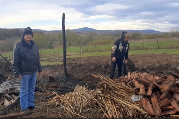 POŽAR KOD TOPOLE, VATRA PROGUTALA ŠTALU: Sve životinje stradale, Trišići ostali i bez drva za ogrev