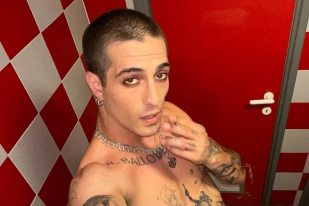 POBEDNIK EVROVIZIJE IMA NOVU DEVOJKU: Žene lude za njim, a sad je uhvaćem u STRASTVENOM ZANOSU NA PLAŽI sa poznatom pevačicom! (FOTO)