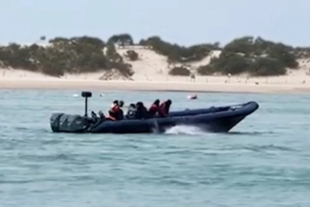 BRODOLOM KOD OBALE: Poginulo najmanje 49 putnika, od toga ŠESTORO DECE