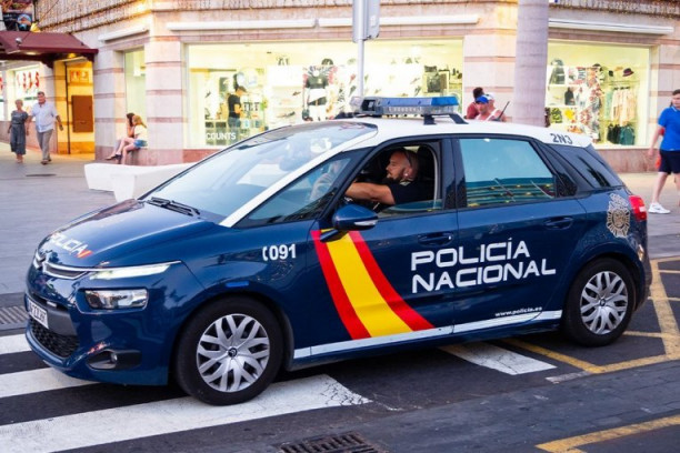 SKORO TONA KOKAINA ODUZETA BALKANSKOM KARTELU: Velika policijska akcija u Španiji - u toku  potraga za članovima kriminalne grupe!