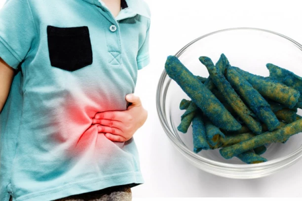 "U STOMAKU PRAVI URAGAN!" Pedijatar otkriva: TikTok izazov grickanja ljutog čipsa koji je zaludeo klince VEOMA OPASAN, a evo i kada je nastao!