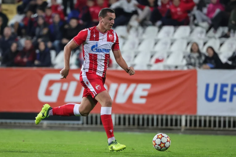 MOŽDA U NJEMU LEŽI SPAS? Crvena zvezda ima vrhunskog centarfora - i pored odsustva zbog povrede, najbolji je strelac šampionata! (VIDEO)