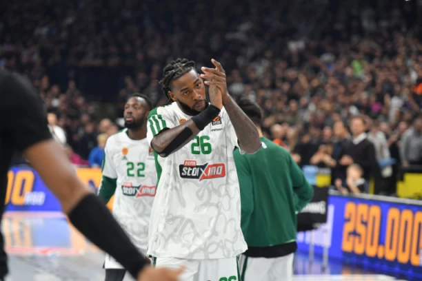 LESOR LUDOVAO S NAVIJAČIMA POSLE TRIJUMFA! Kola su se zatresla od erupcije emocija (VIDEO)