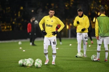 PEVAČICA SE TRUDILA DA ŠARMOM OSVOJI TADIĆA! Ovo je bila REAKCIJA kapitena Srbije! (VIDEO)