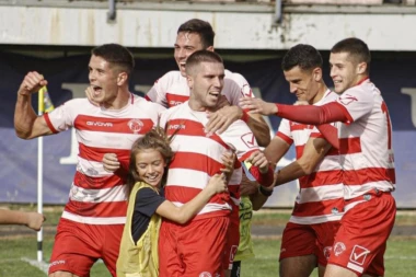 NAGRADA IDE U PRAVE RUKE: Gol nekadašnje nade Partizana izabran za najlepši - pogodak sa preko 40 metara oduševio fudbalsku Srbiju! (VIDEO)