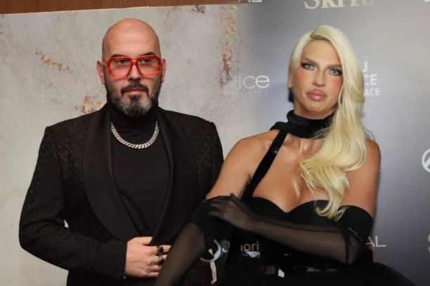 KARLEUŠA HITNO UZVRATILA DEJANU MILIĆEVIĆU: Pevačica odgovorila fotografu, jednim potezom pokazala SVE!