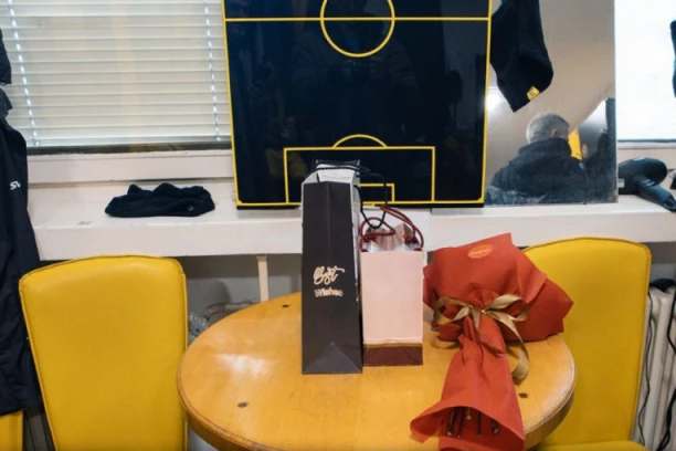 DOŠLO JE VREME ZA RASTANAK: Važan šraf u redovima lidera napušta klub - oproštaj je bio emotivan! (FOTO GALERIJA)