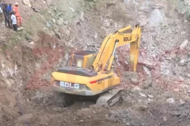 URUŠIO SE RUDNIK U ZAMBIJI: Više od 30 osoba zatrpano - timovi za spasavanje pokušavaju da dođu do rudara!