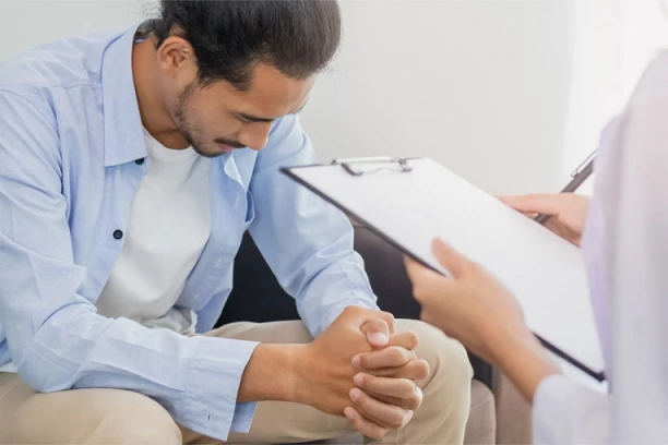 "NI DAN DANAS NISAM REKAO RODITELJIMA DA SAM HIV POZITIVAN": Mladi Srbin iskreno ispričao priču koja će sve majke NAJEŽITI DO KOSKE