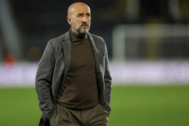 NOVOSAĐANI NAŠLI ZAMENU ZA POPOVIĆA! Bivši igrač Zvezde seo na klupu Vojvodine!