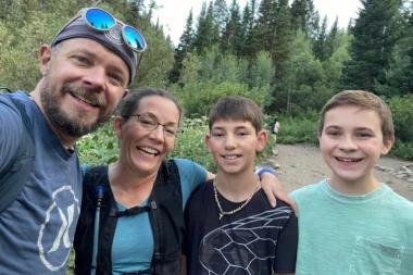 OD ŠALE DO SUROVE ISTINE! Muškarac posle 12 godina saznao da je odgajao tuđe dete! kAD JE DEČAKU REKAO ŠTA SE DOGODILO, TEK DOŽIVEO ŠOK!