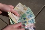 Srednji kurs dinara za evro sutra 117,17 dinara