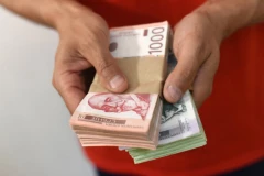 KO U SRBIJI ZARAĐUJE IZNAD OVE SUME, NEK OČEKUJE DODATNE NAMETE! Rok za prijavu godišnjeg poreza na dohodak ističe 15. maja!