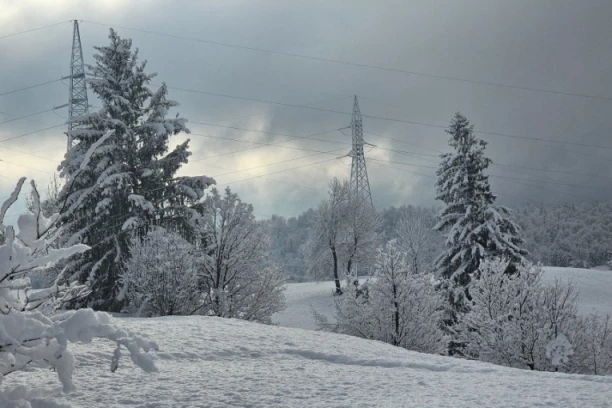 VIŠE OD 200 ŽITELJA ŠAR PLANINE ODSEČENO OD SVETA ZBOG SNEGA: Nemaju struje danima, deca ne idu u školu, a stariji na posao