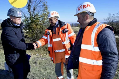 VESIĆ: U Borski okrug uloženo više od 12 miliona evra, nova ulaganja u 2024.