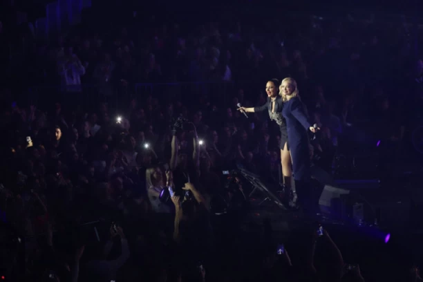 "MORAM LI SVAKE NOĆI DA PLAČEM?": Prija se zahvalila Breni što je gleda kao SVOJU ĆERKU, pa se SLOMILA u Zagrebu! (VIDEO)