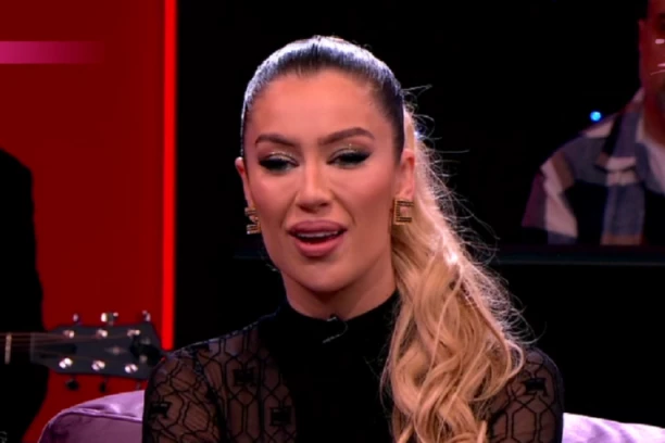 TEA TAIROVIĆ VRATIMA RAZVALILA GLAVU BIVŠEM DEČKU: Pevačica prvi put progovorila o INCIDENTU!