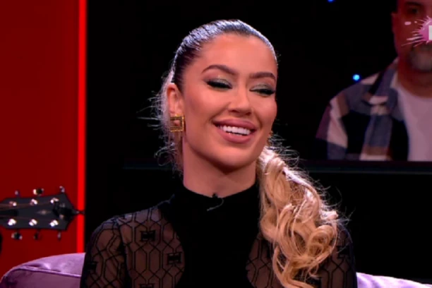 PUKLA ISTINA O PRIJOVIĆKI UŽIVO NA PINKU: Tea Tairović priznala ŠTA SE DESILO nakon što je sišla s bine!