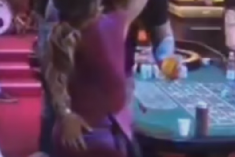 Aneli i Janjuš poljubac Elita 