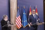 SVIMA GOVORIM DA SAM SRBIN KOJI ŽIVI U AMERICI! Predsednik Vučić dočekao genija Stiva Voznijaka i dao mu SRPSKI pasoš!