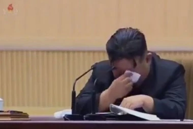 KIM DŽONG UN U SUZAMA! Plače cela Severna Koreja, ovaj govor upamtiće svi