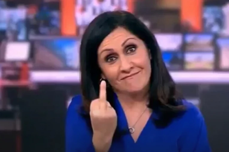 SKANDAL UŽIVO NA BBC: Voditeljka vesti pokazala srednji prst kameri!