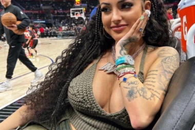 LEPOTICA OD KOJE ZASTAJE DAH PODRŽAVA NIKOLU JOKIĆA: KADA se pojavi u hali, SVI gledaju samo u NJENE LOPTE! (FOTO)