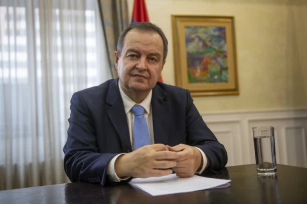 IVICA DAČIĆ: "SPS JE PREŽIVEO 5. OKTOBAR, PA ĆE I OVO SADA"! Najdugovečnija smo partija, osim nas, nema nikog ko se nije cepao, ugasio ili promenio ime