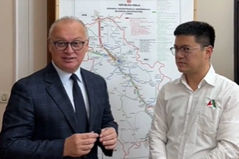 USIJALE SE DRUŠTVENE MREŽE: Ministar Vesić postavio pitanje na kineskom, usledio ŠOKANTAN odgovor! (VIDEO)
