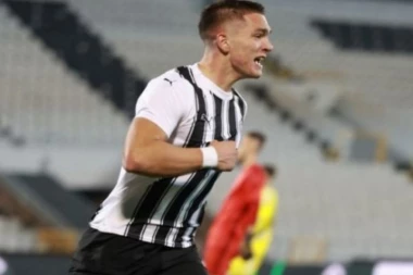 SAN SVAKOG DETETA PARTIZANA, NE MOŽE DA SE OPIŠE: Novi biser crno-belih o PRVENCU!