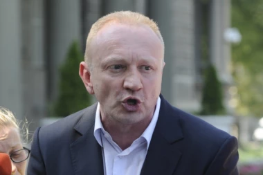 TROKIRAO MAŠINSKI MOZAK: Đilas tvrdi da su na izborima u Beogradu osvojili preko 500.000 glasova, a oni nisu dobacili ni do 400.000!