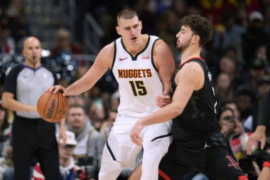 RAKETE IZGRANATIRALE ŠAMPIONA! Jokić se kasno PROBUDIO! Denver niže PORAZE! (VIDEO)