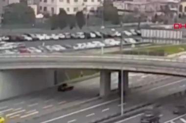 FATALNA NESREĆA U ISTANBULU IZAZVALA DIPLOMATSKI SKANDAL: Sin predsednika Somalije pregazio kurira na motociklu I POBEGAO